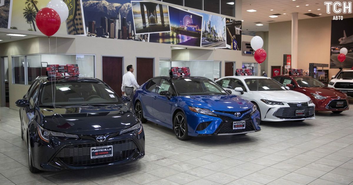 Автопарк Госбюро расследований пополнят 49 седанов Toyota