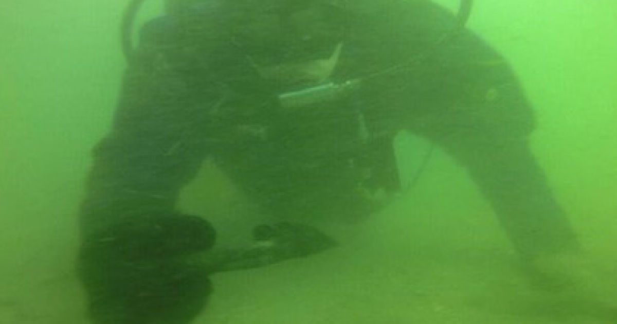 Дайверы достали со дна Балтийского моря любимую яхту Петра I