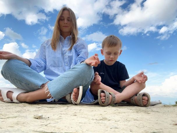 Анна Кошмал з сином / © instagram.com/smorkovkina