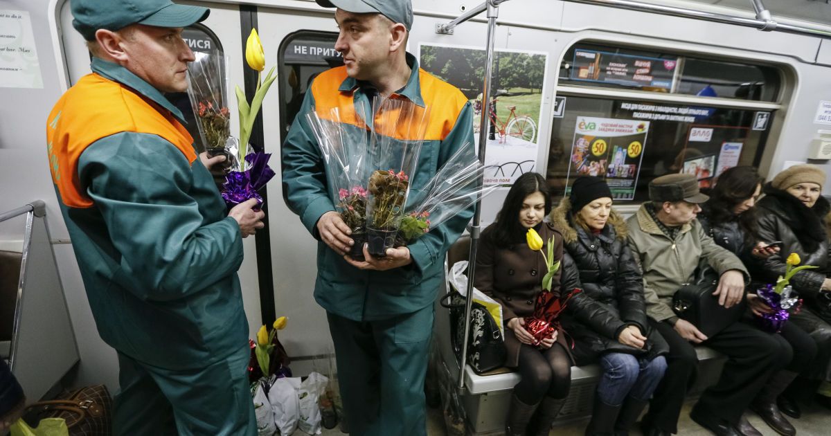 квіти у метро_7 / © Reuters