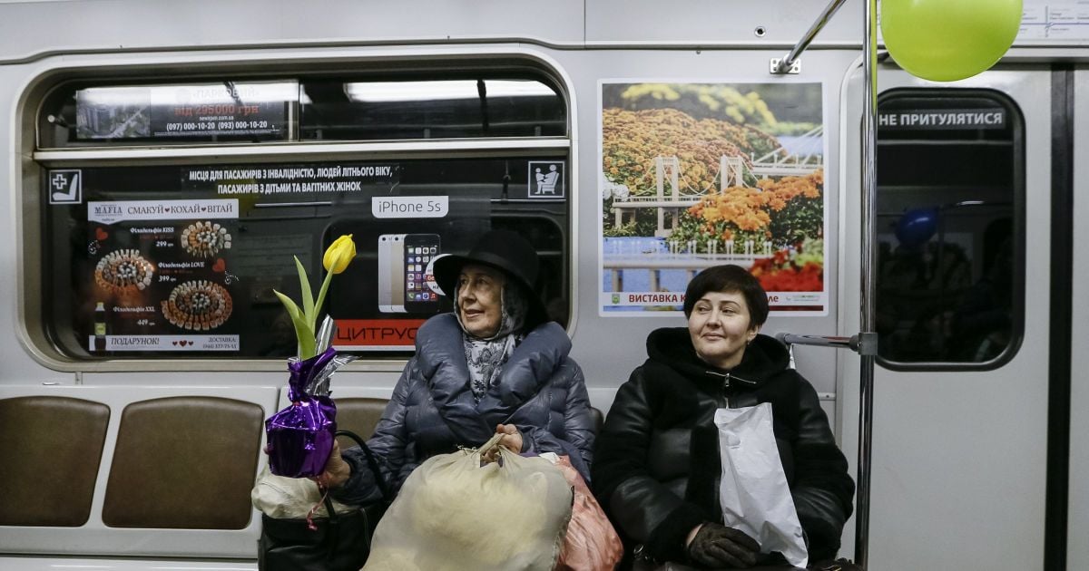 квіти у метро_5 / © Reuters