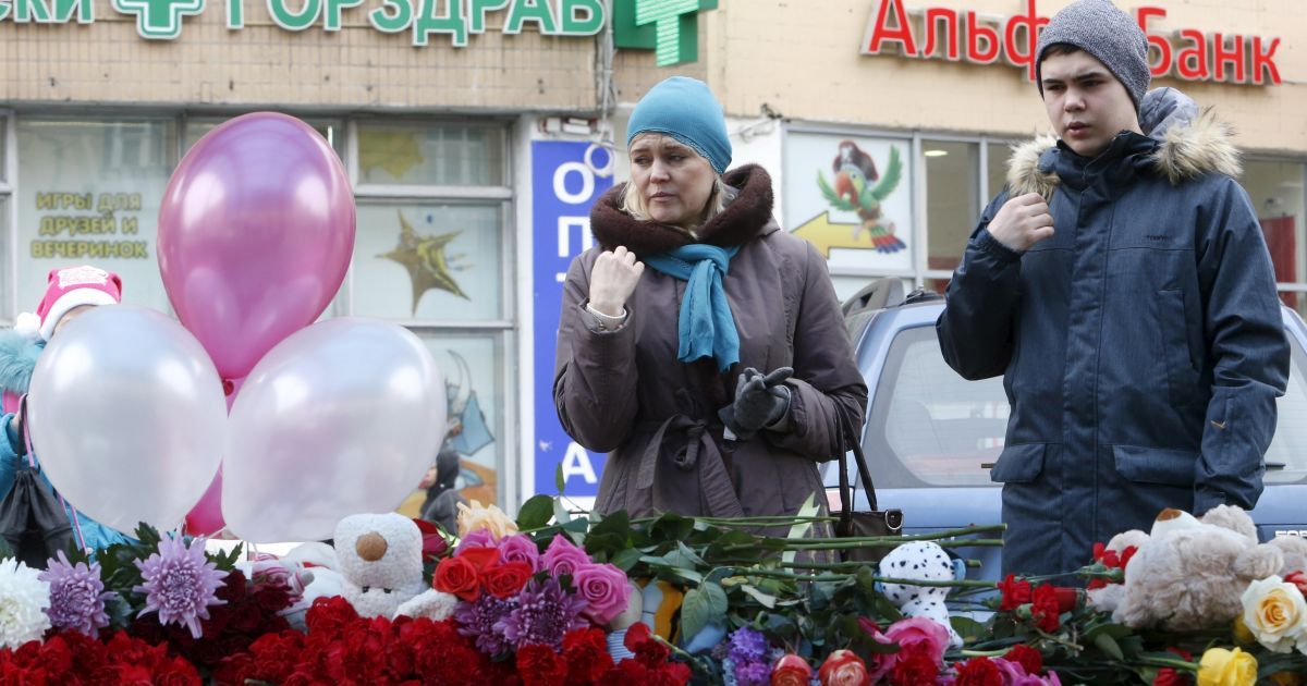 У Москві несуть квіти в пам'ять про вбиту дівчинку_3 / © Reuters