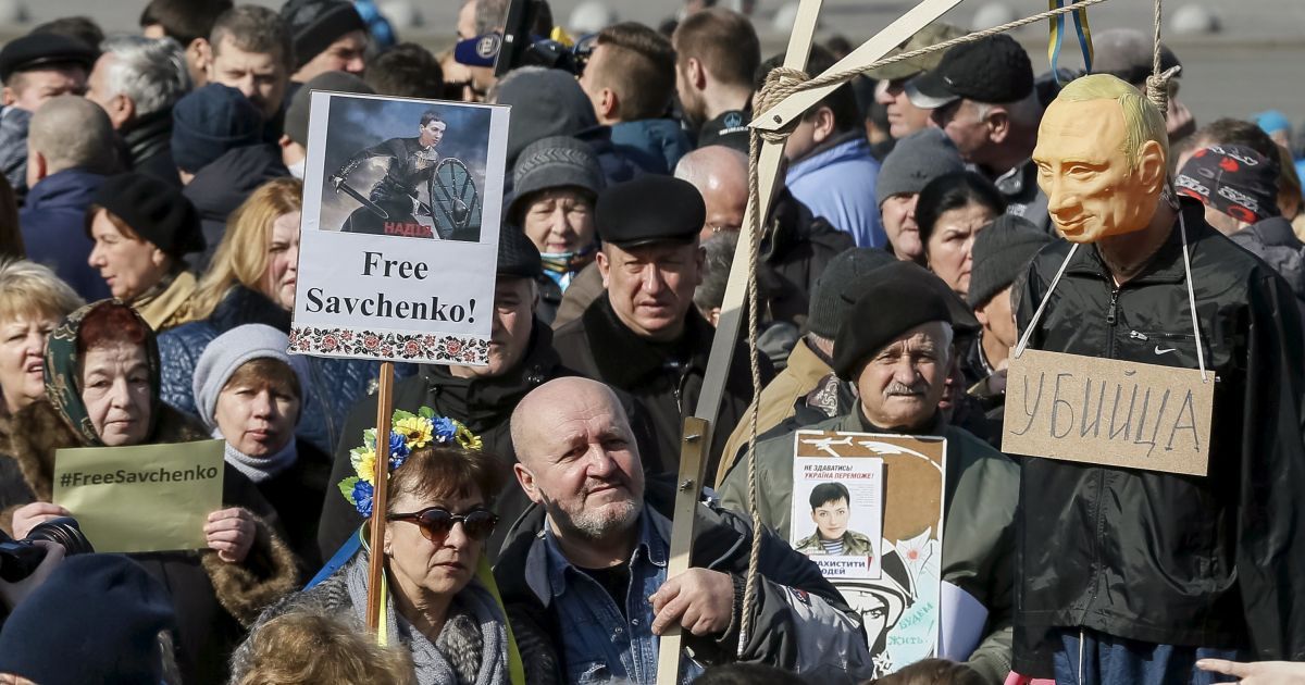Акция в поддержку Надежды Савченко на Майдане Независимости в Киеве / © Reuters