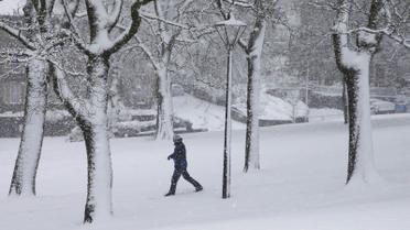 Снегопад создал хаос на дорогах. / © Reuters