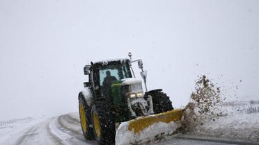 Снегопад создал хаос на дорогах. / © Reuters
