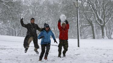 Снегопад создал хаос на дорогах. / © Reuters