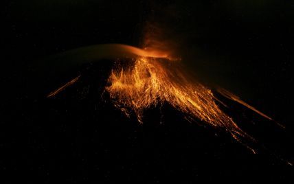 Авіакомпанії скасовують рейси в Коста-Рику через виверження вулкана