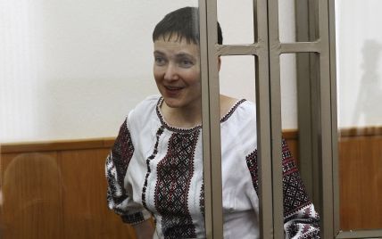 Савченко показала средний палец суду: "Хотели последнее слово? Вот оно"