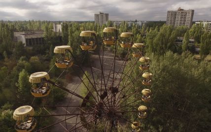 В Припяти запустили "чертово колесо", которое стояло мертвым больше 30 лет после взрыва на ЧАЭС