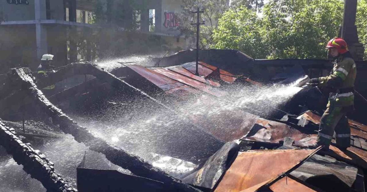 пожежа у кінотеатрі Екран / © ГУ ДСНС у Києві