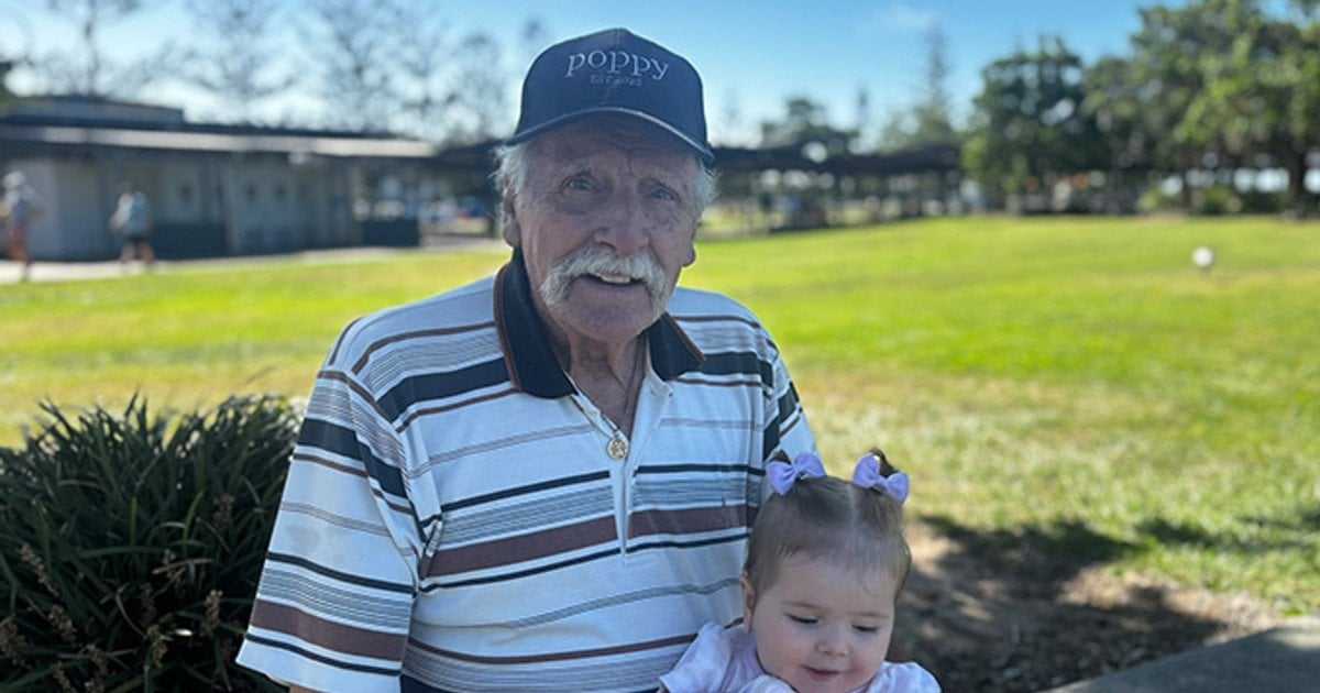 Чарльз Сміт з онукою