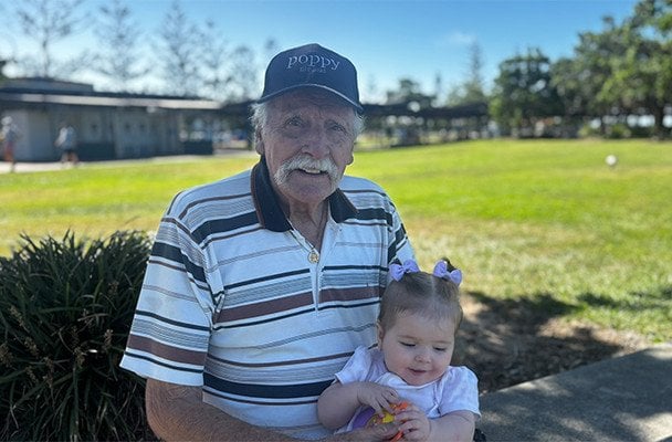 Чарльз Сміт з онукою / © Guinness World Records