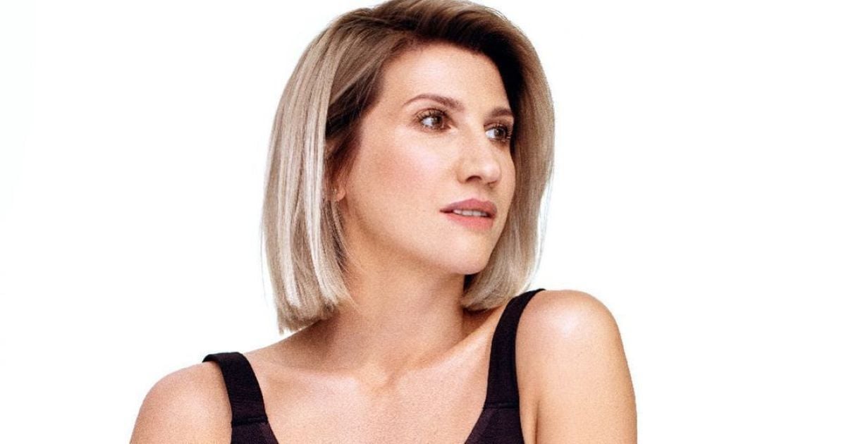 Анита Луценко ошеломила видом 65-летней мамы в топе и лосинах