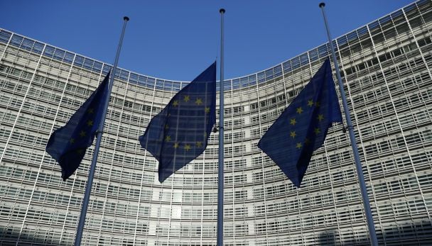 Страны ЕС массово обращаются за кредитами ради Украины: новая схема перевооружения