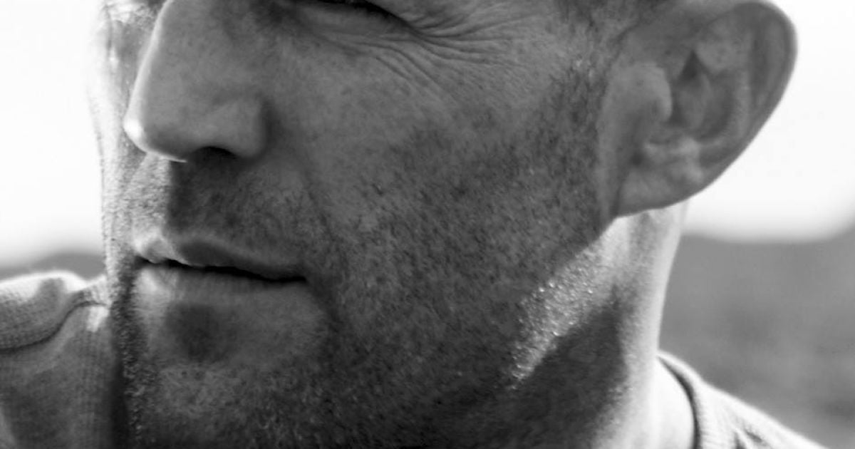 Стейтем вразив участю в дивакуватому відео