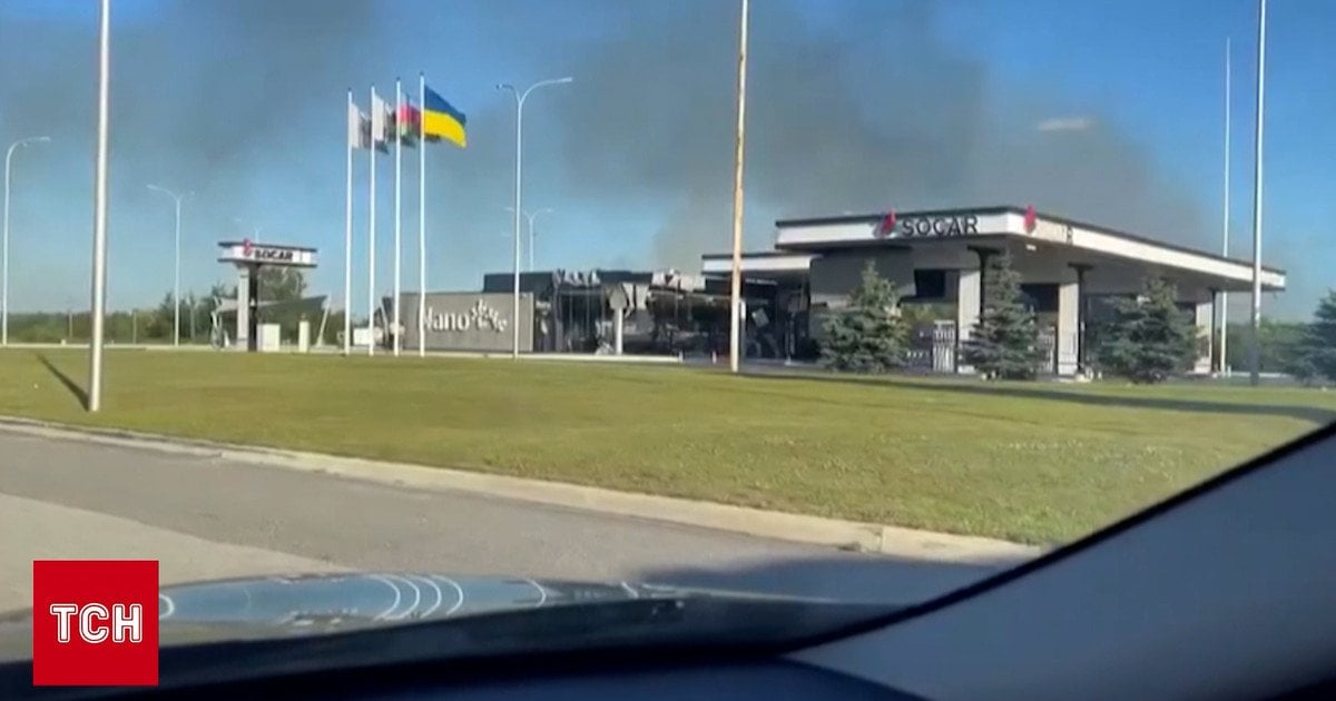 "Пів села горить": працівник АЗС про вибух під Житомиром