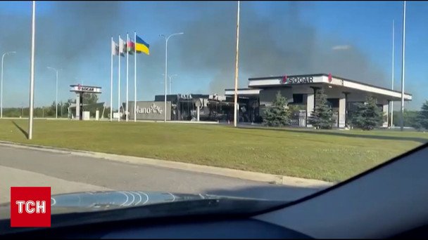 "Пол-села горит": работник АЗС о взрыве под Житомиром