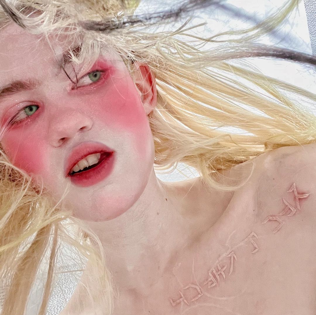Граймс / © instagram.com/grimes