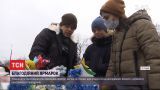 "Солнечные дети" из Луцка организовали благотворительную ярмарку, чтобы спасти жизнь больной раком девушки