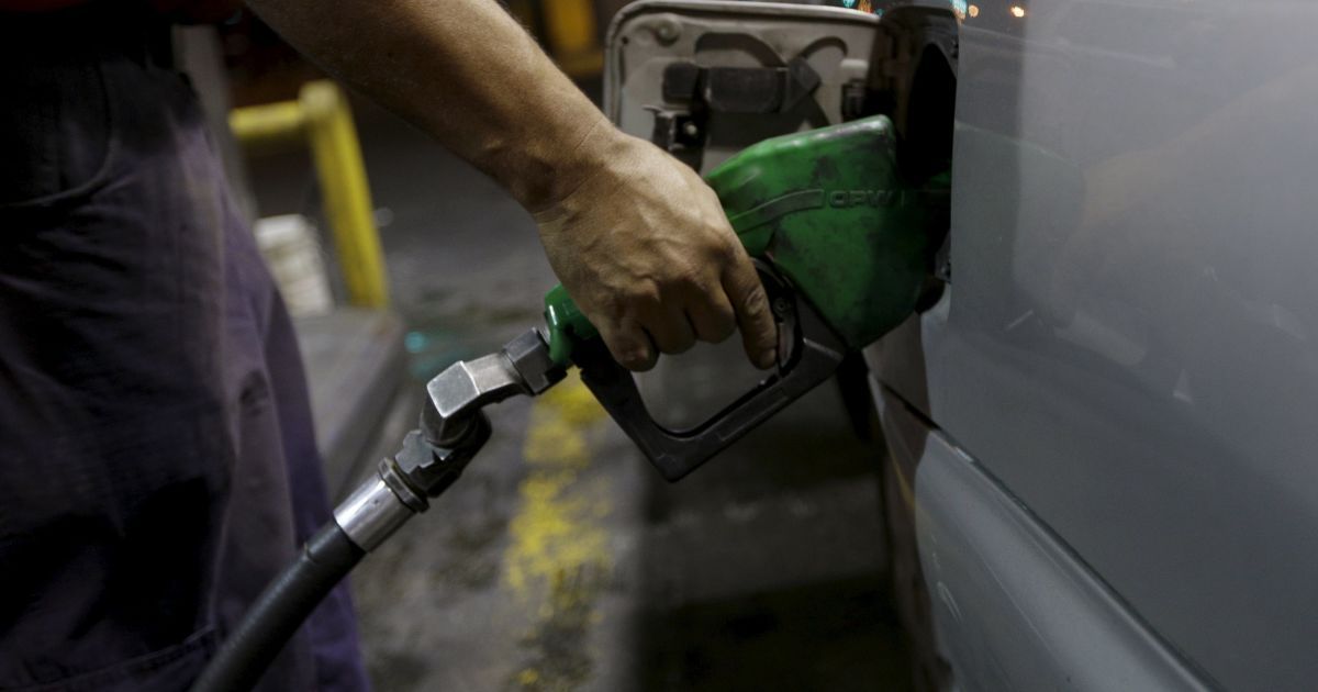 Сколько стоит заправить авто. Средние цены на АЗС