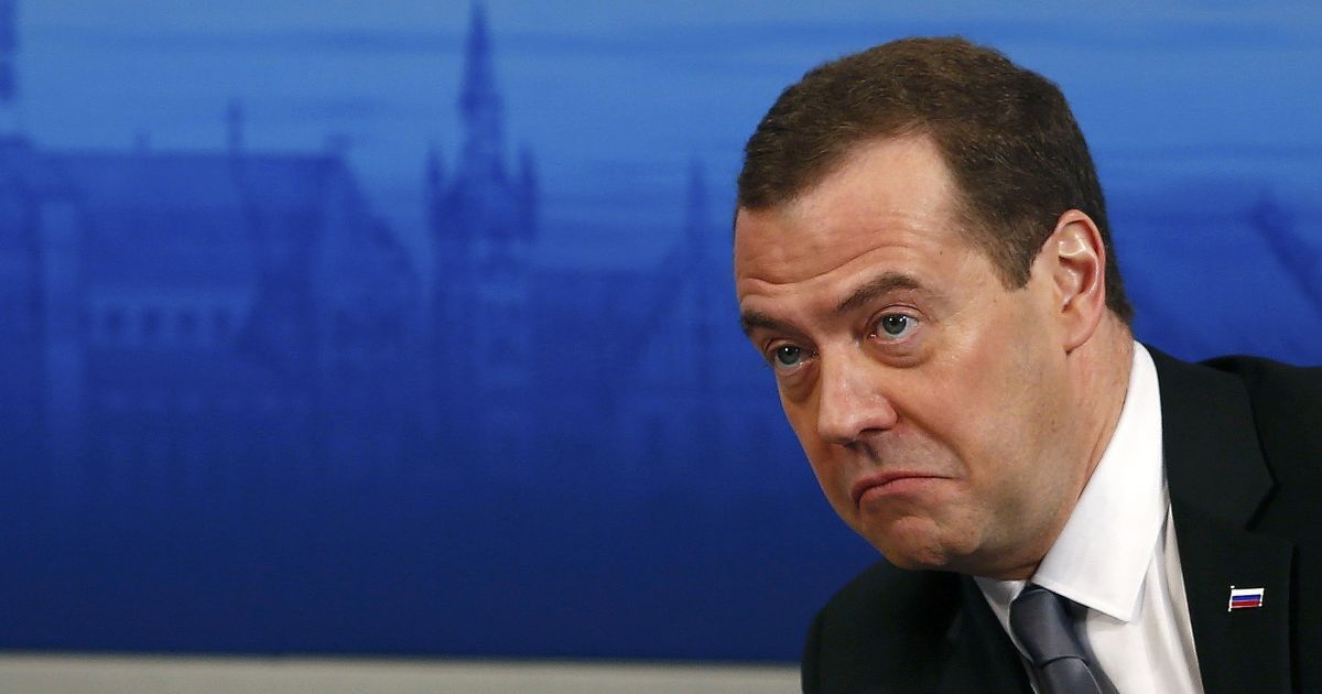 Медведев не считает Украину государством