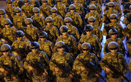 Турция открыто формирует ударную группу войск на границе с Сирией