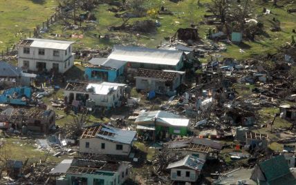 На Фиджи возросло количество жертв урагана