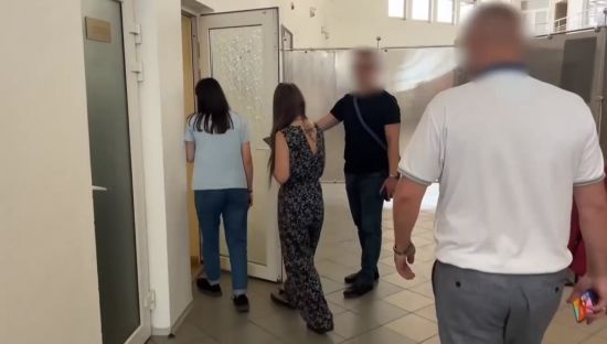 Везли українок до Польщі: у "Краківці" затримали банду, яка продавала жінок у сексуальне рабство (відео)