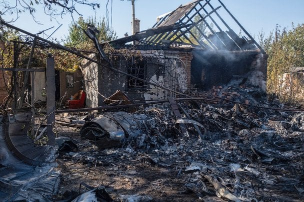 Місто повністю відрізане від гуманітарної допомоги та екстрених служб / © Associated Press
