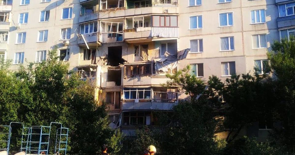 Масований обстріл по житлових районах Харкова: влада міста розповіла про наслідки ворожих "прильотів"