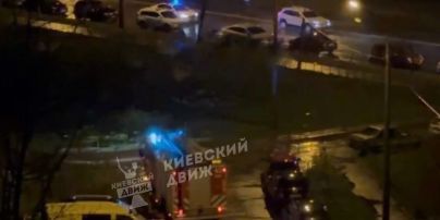 У Києві на Троєщині посеред вулиці вибухнула граната, є поранені (фото)
