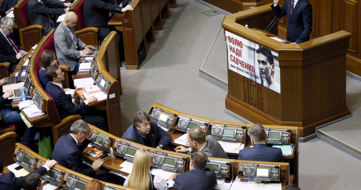 Нардепы признались, отдадут ли голоса за отставку правительства