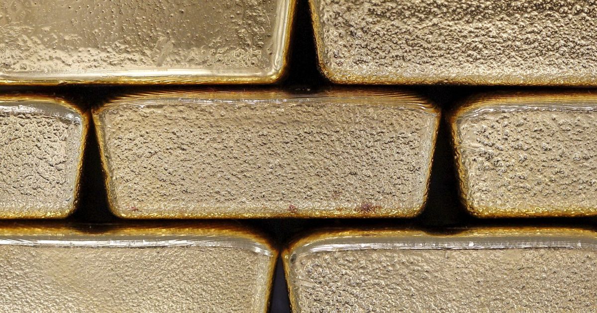 Стало известно, на сколько выросли золотовалютные запасы Украины
