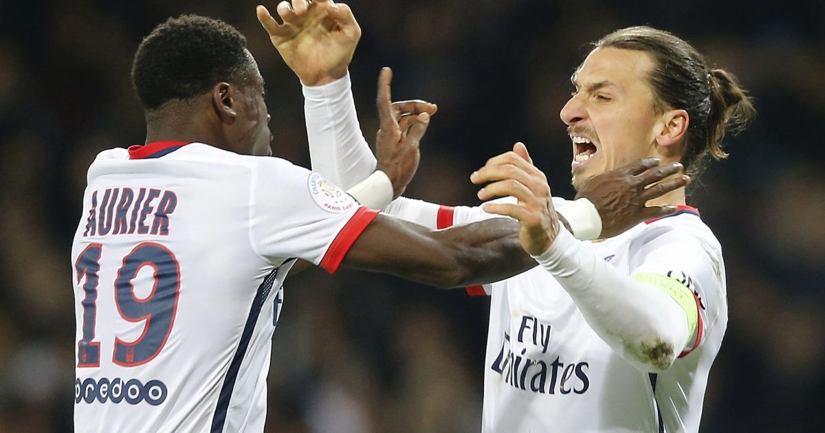 ПСЖ принимает "Челси".