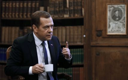 Медведев хочет услышать от ЕС дату отмены санкций против России