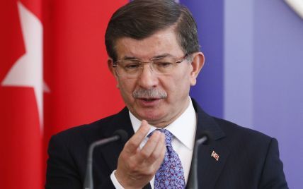 Турецкий премьер назвал "варварскими" российские бомбардировки Сирии