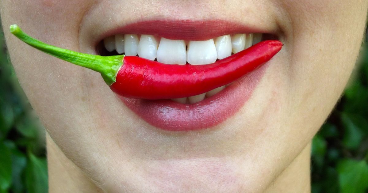 Сжигают калории и ускоряют метаболизм: ученые заявляют о полезных свойствах острой пищи 