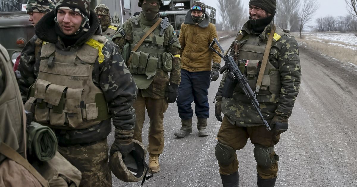 Бойцы на передовой не теряют чувства юмора