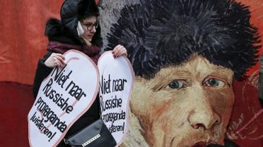 Украинцы обратились к нидерландам с призывами &ldquo;Лучше отрезать себе ухо, чем слушать российскую пропаганду&ldquo; / © Reuters