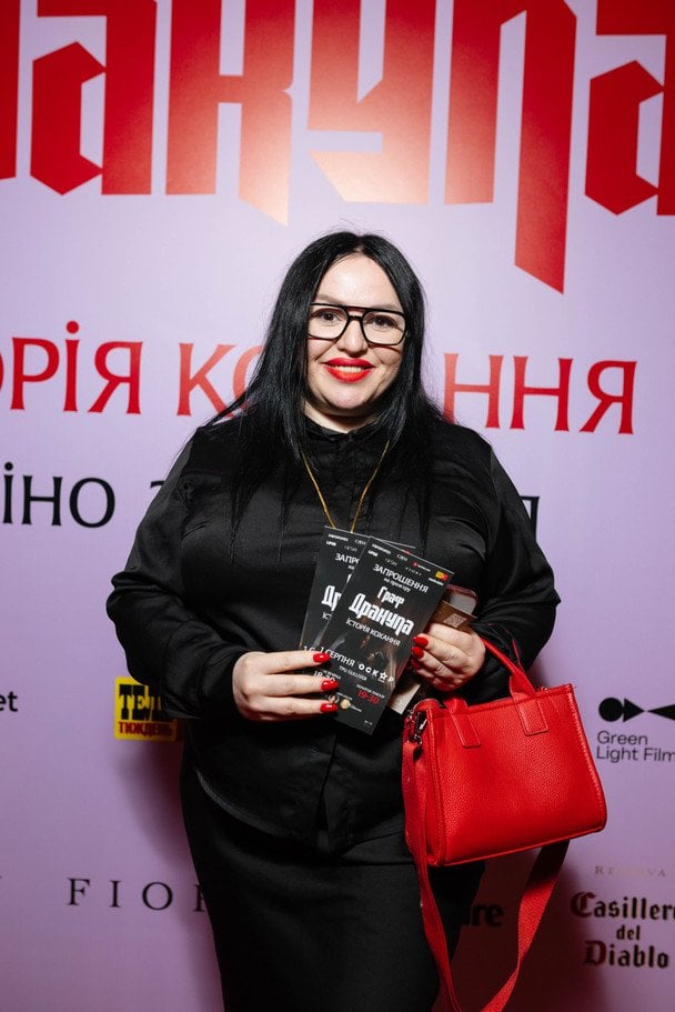 Зірки на прем’єрі фільму «Граф Дракула. Історія кохання»: Дантес, Олена Лавренюк і сестри Завальські 9 Лала Цукерман