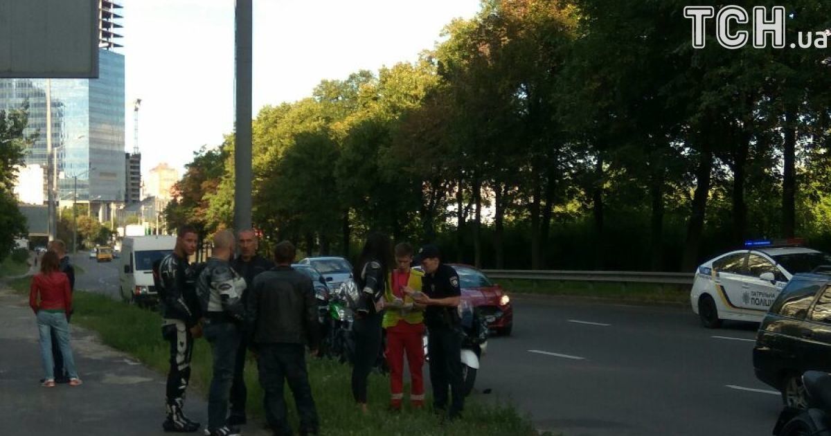 ДТП мотоцикліст Київ_1 / © ТСН.ua