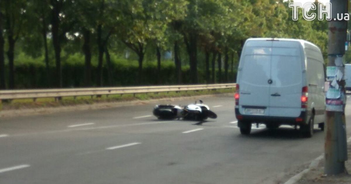 ДТП мотоцикліст Київ_9 / © ТСН.ua