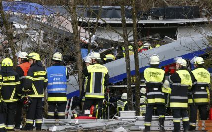 В Германии установили причину столкновения поездов в Баварии