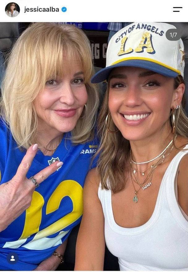 Джессіка Альба з мамою, фото: instagram.com/jessicaalba