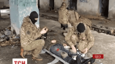 В Одесі вчать новобранців, як діяти, коли хтось з бойової групи зазнає поранення