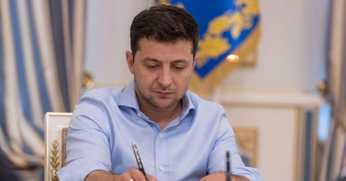 Зеленський підписав закон про посилення соцзахисту осіб з інвалідністю внаслідок війни