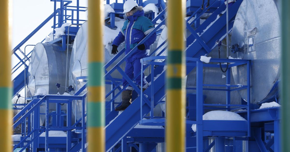 Спасатели остановили аварийную утечку газа на Черниговщине