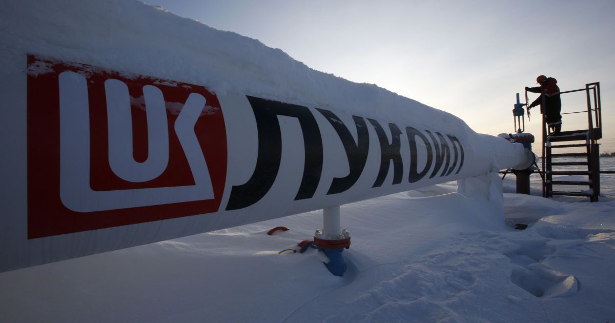 Российский нефтяной гигант возобновит поставки топлива в Украину