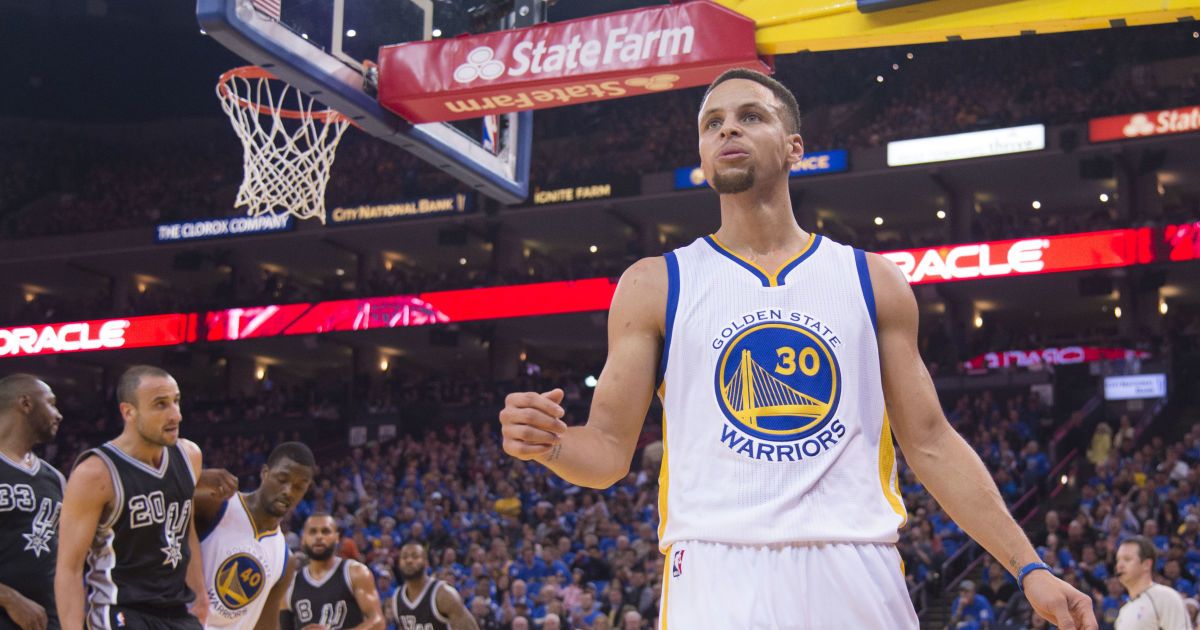 Карри покоряет новые вершины в НБА.