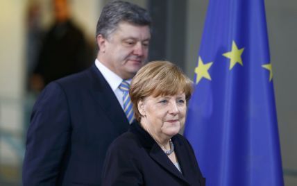 Порошенко договорился с Меркель о встрече глав МИД "нормандской четверки"